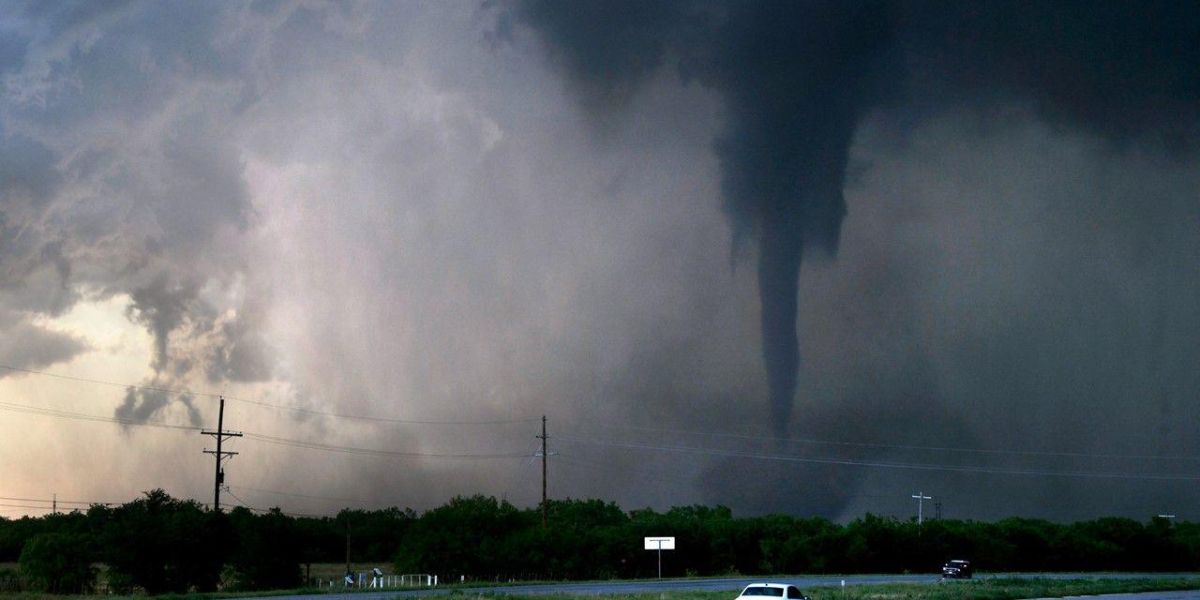 Severe Storms Sweep Across Southern and Eastern U.S., Bringing Floods, High Winds, and Tornado Risk