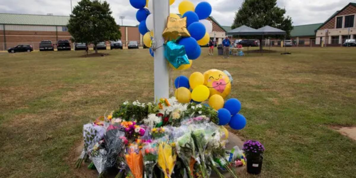 Violent Assault at Georgia POST Office Leaves Three Victims Hospitalized, Suspect Attempts to Disarm Officer
